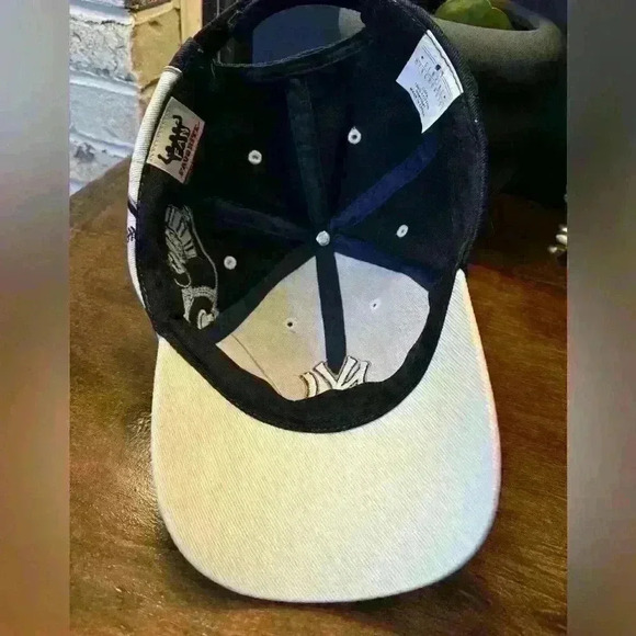 Vintage New York Yankees Strapback Hat Big Side Logo Color Block Fan Favorite - Picture 11 of 12